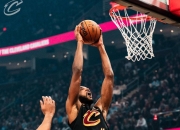 米切尔绝杀时刻，连续三场30+点燃赛场，国王迎来胜利！的简单介绍