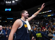 约基奇狂砍格林分，掘金迎来新赛季高光！